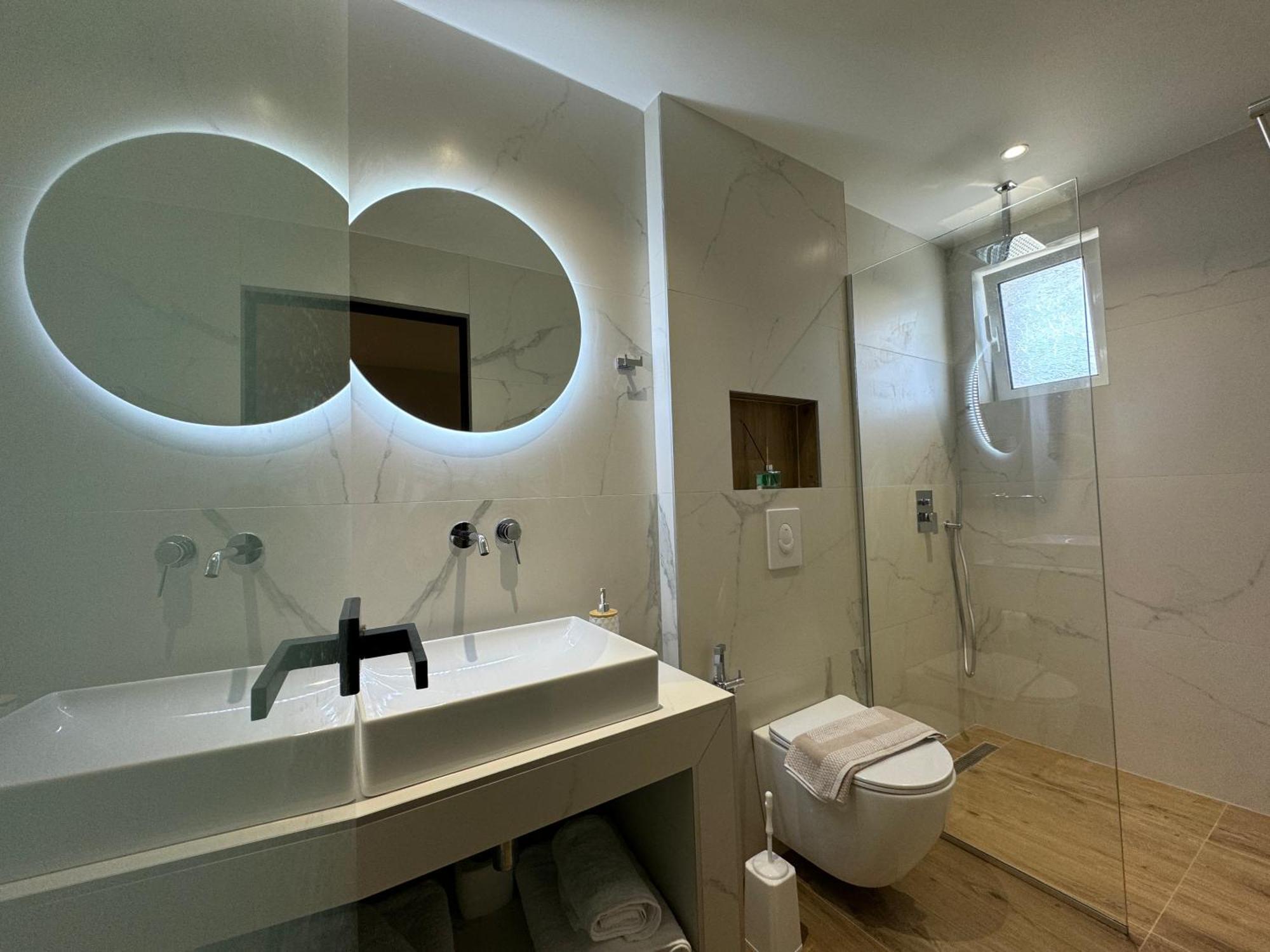 Ion Rooms ฮีมาเรอ ภายนอก รูปภาพ