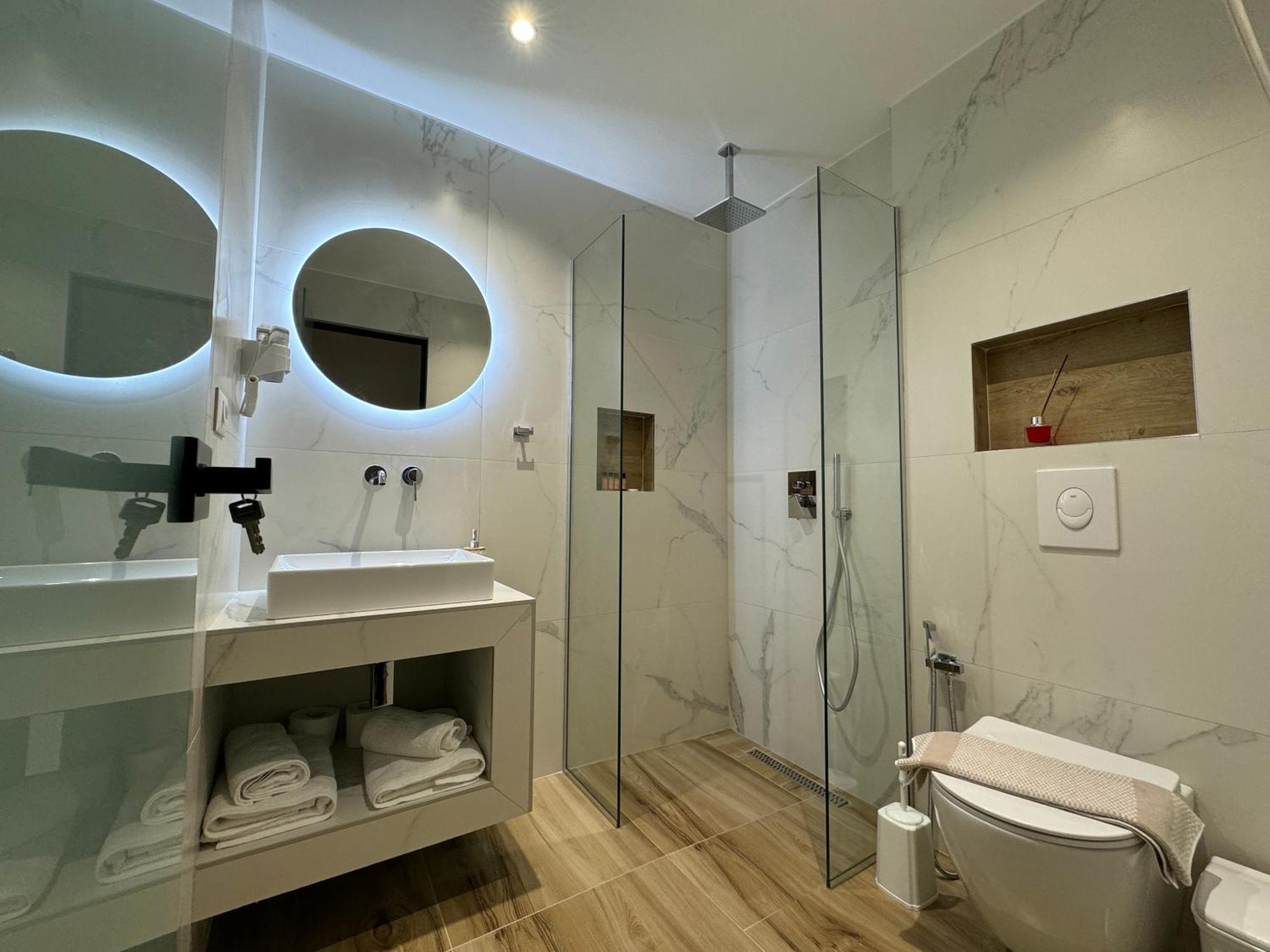 Ion Rooms ฮีมาเรอ ภายนอก รูปภาพ
